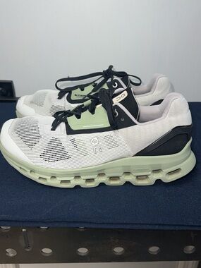 On Cloudstratus Mens Size 10.5 White Green Black Athletic Running Shoes Sneakers